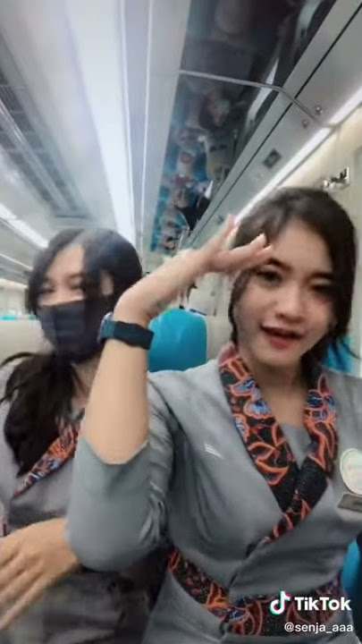 Pramugari kereta