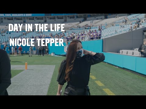 Video: Carolina Panthers īpašnieks apstrādā katru vienīgo darbinieku organizācijā uz Super Bowl