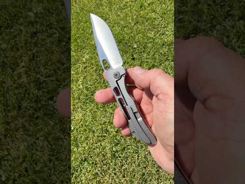 Oh my! This Wehr Snoops is so smooth!