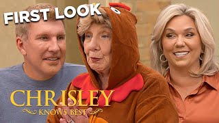 First Look at The Chrisleys' Thanksgiving Extravaganza | Chrisley Knows Best | USA Network & Peacock