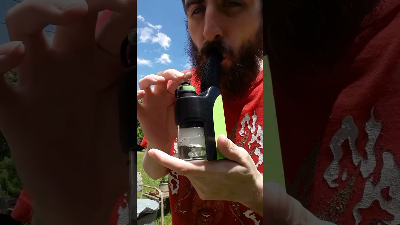 Love the green and black🌿 