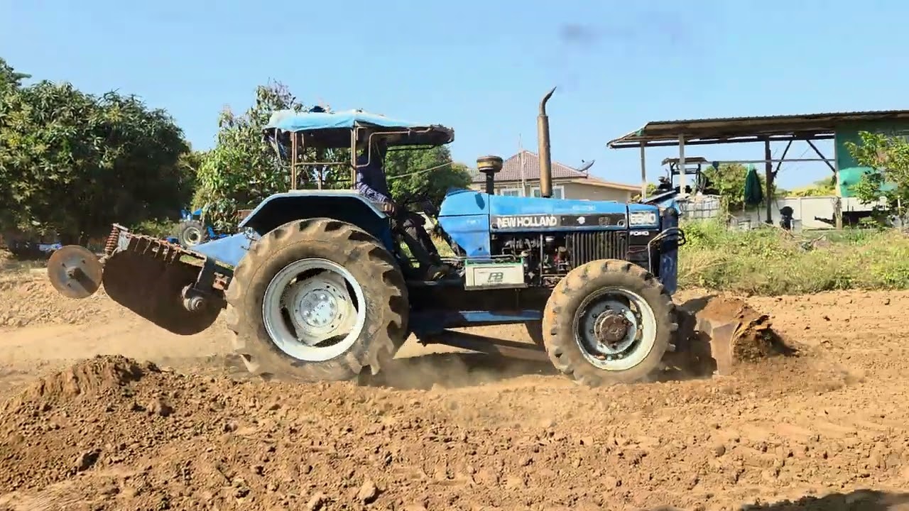 6640/4×4/เกียกลางขาย390000บาทสนใจ0810076640