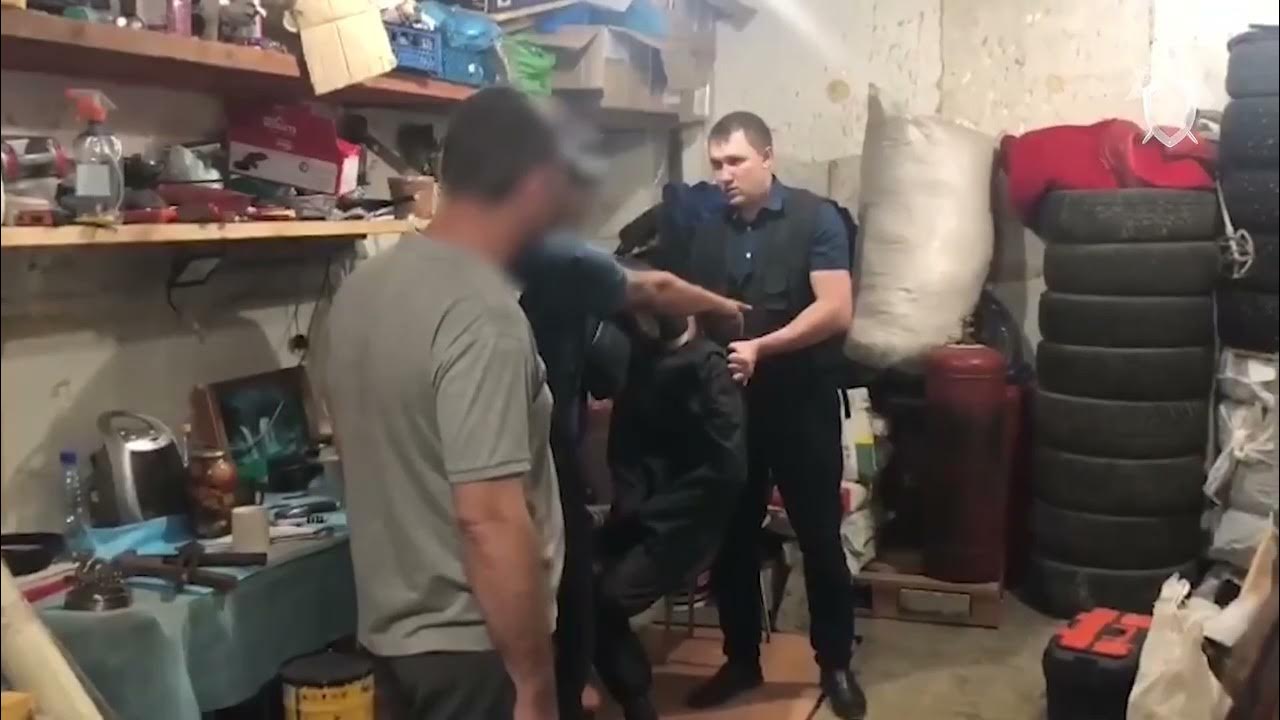 Девушка в саратов зарезали фото В Саратове мужчина изнасиловал девушку и замуровал в бетон - YouTube