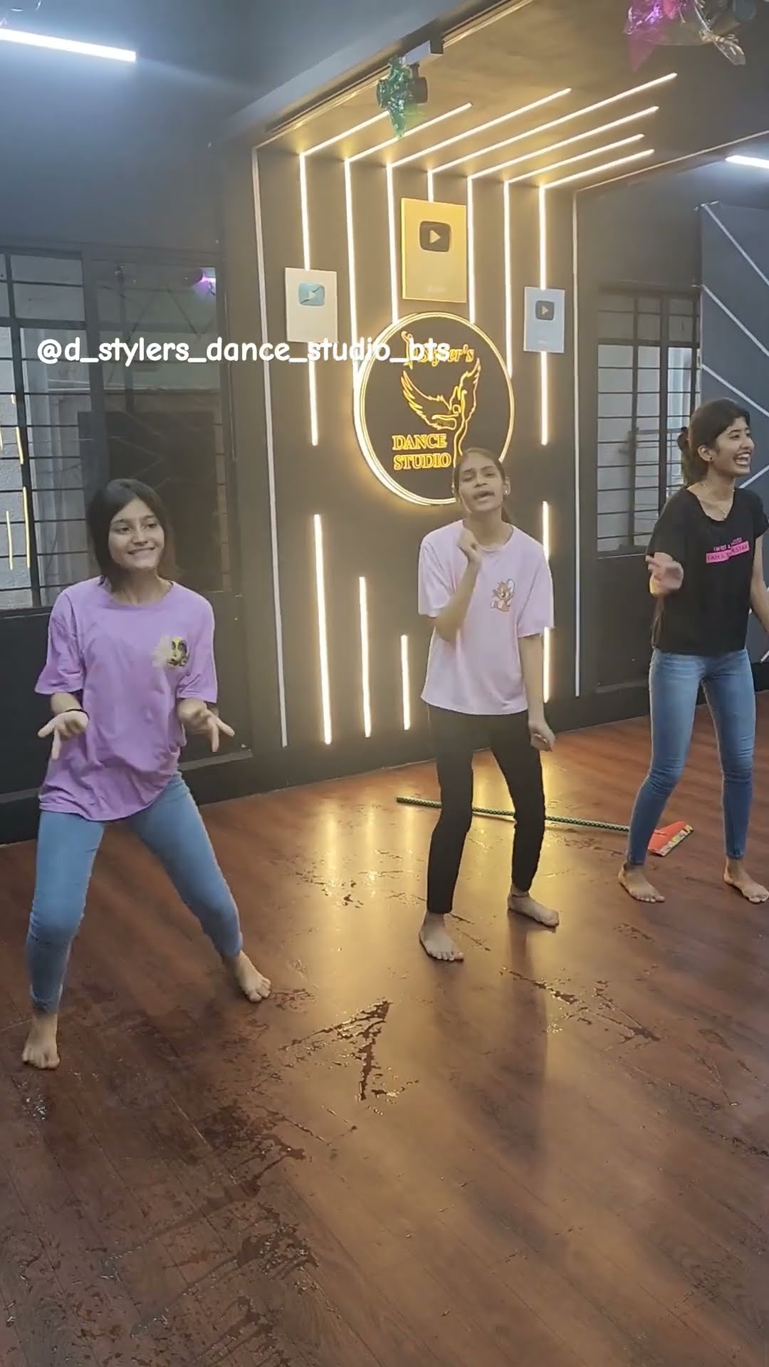 Chikni Chamali  #chaknichameli???? #bollywoodstyle  #funvideo #mastitime #bollywooddance