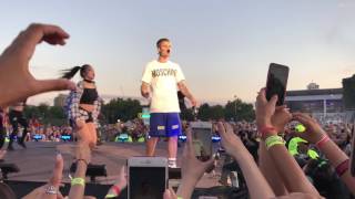 Justin Bieber Wears Louis Vuitton x Supreme Collection at British Summer  Time Concert