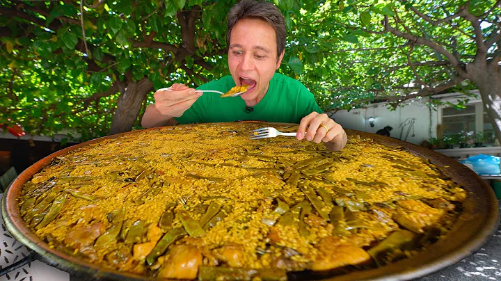 Authentic Spanish Paella!! HUGE PAELLA + Market Fo...