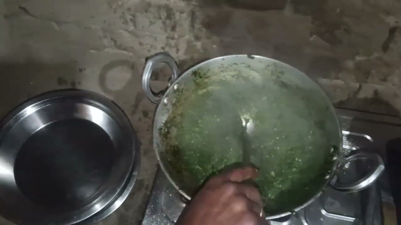 Desi sag... Kin kin logon Ne khaya community jarur bataen