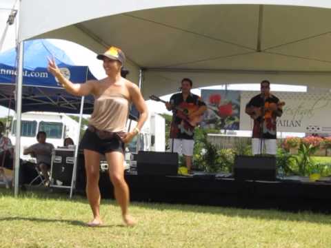 Na Hoa - "Ali`ipoe" with Hula by Shelley Blackburn