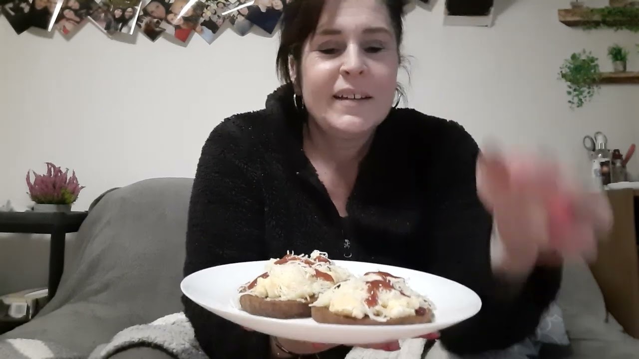 U Evíka v kuchyni  21/25  Topinky  s pokecem