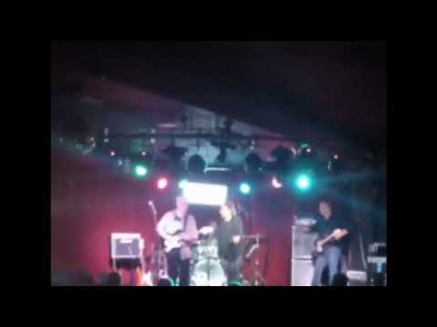 Tim Bowne Plays Heartbreaker Solo Live