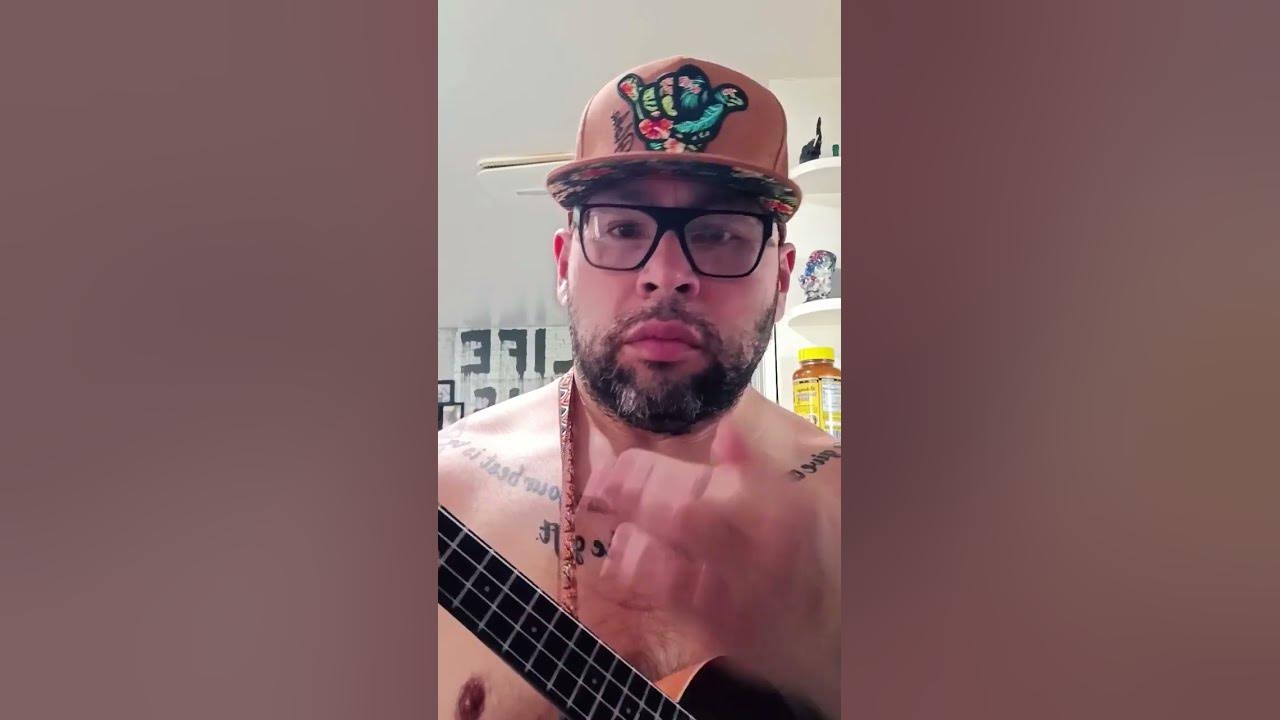 Sharing the night together by Fiji. uke session.#guam#ukulele#music#shorts#therapy.