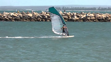 Neil Pryde V8 Speed Sailing on light wind