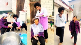 Angela helped her mother-in-law dye her hair! Her mother-in-law looks younger!