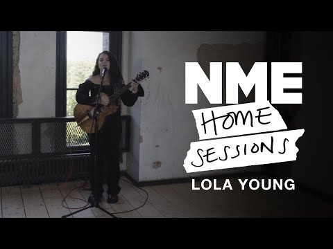 Lola Young – 'Ruin My Make Up' & 'Fake' | NME Home Sessions