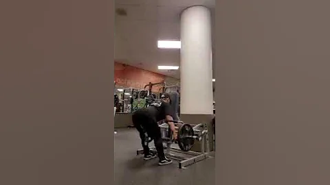 Sadgirlokay guys today was leg day I did 4 set of 12