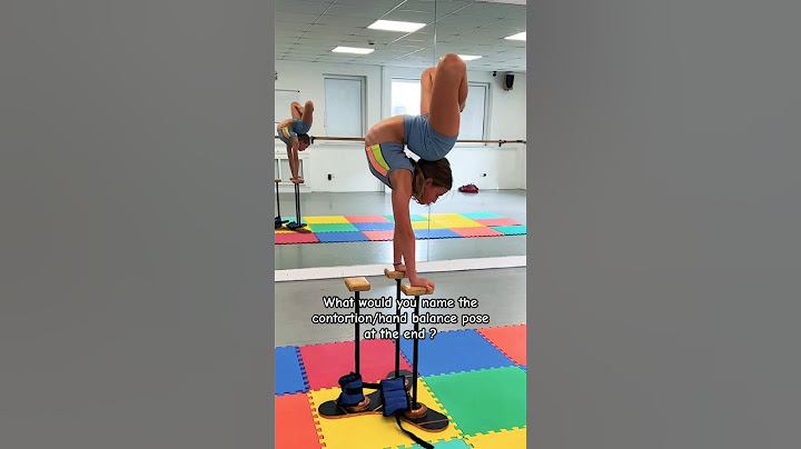 WHAT WOULD YOU CALL THIS CONTORTION MOVE? #shorts #contortion #handbalance