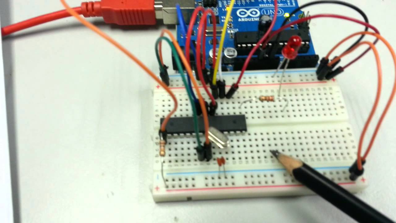 Arduino Uno sebagai ISP (In-System Programmer)