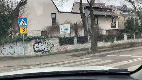 Crossing for pedestrians and cyclists road signs YOLOv5 detection and classification