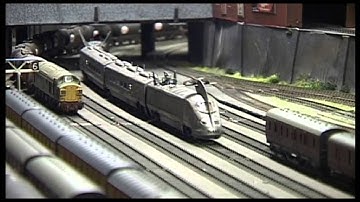 Turan Sci-Fi train on Haddon Bank, Model train layout – Problem!