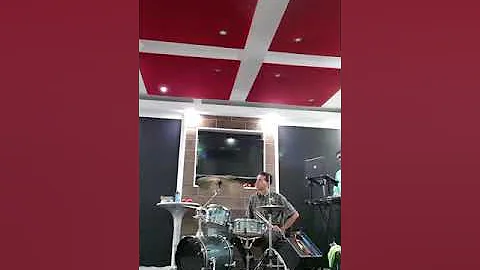 Alabanza Suelta lo que es mio...  en el estudio Maranatha Ministrie