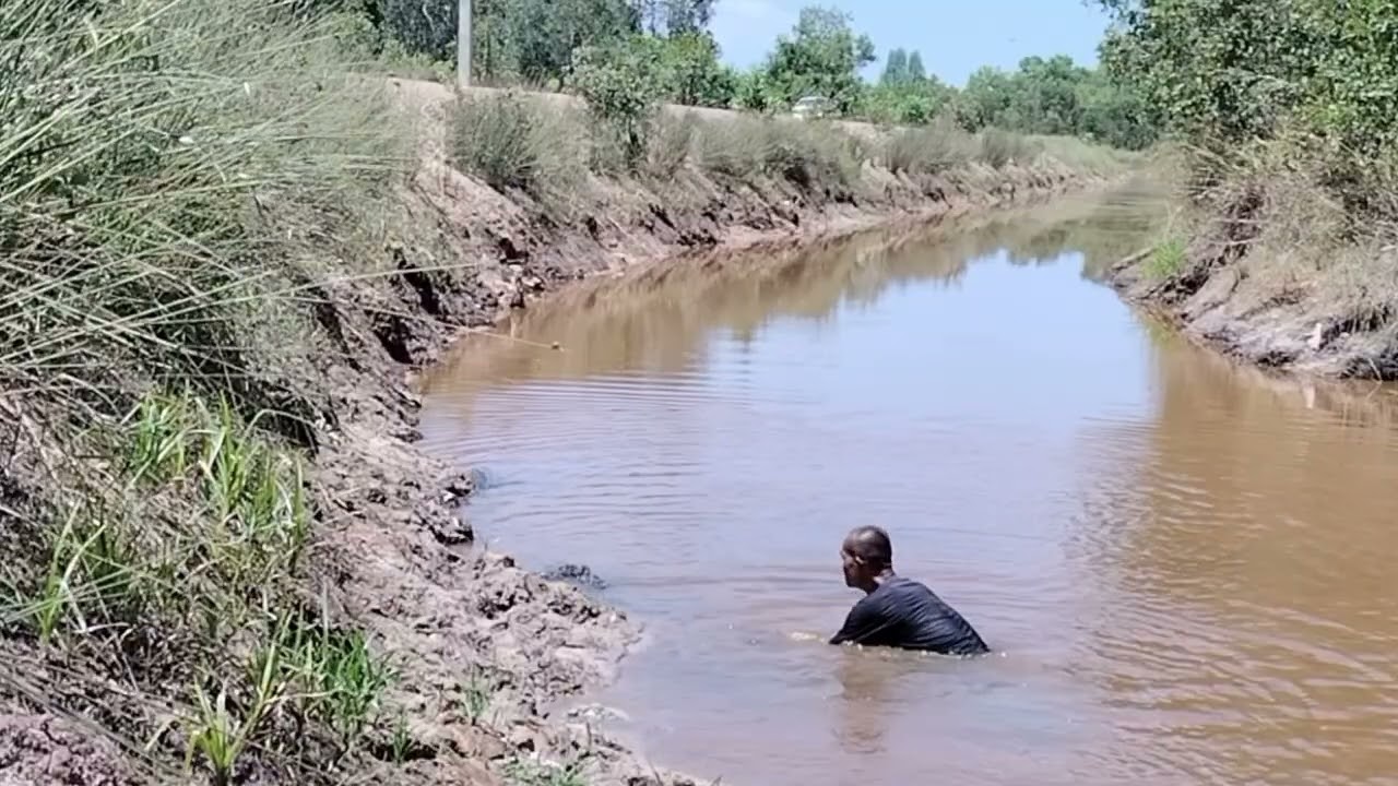 ปลาขึ้นใกล้ๆยังบ่ได้ตัว สงสัยแบกุยต้องกินข้าวไนดอก