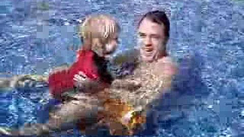 Vincent Verdugo & papa in Acapulco in 'bad'