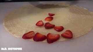 Street Food | Street Food in Japan - Creamy Strawberry Crepes