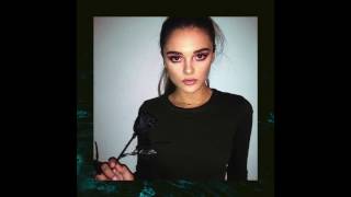 Vignette de la vidéo "Charlotte Lawrence - You're The One That I Want (Cover from GREASE)"