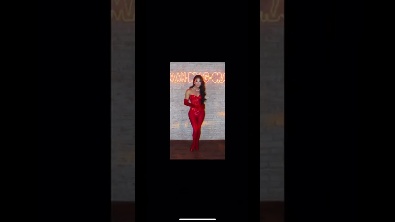 Encuentra el álbum completo del Meet &Greet con @carmenfarala en nuestro facebook 