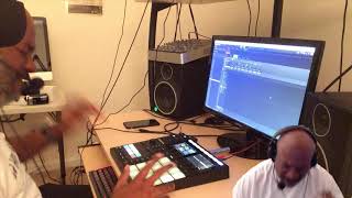 #HolidayKreatve12 - Day TWO - Maschine Expansion Basement Era and my club flow unfiltered.