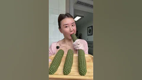 ASMR eating #asmr eating #asmr ear eating #eating asmr #ear eating asmr