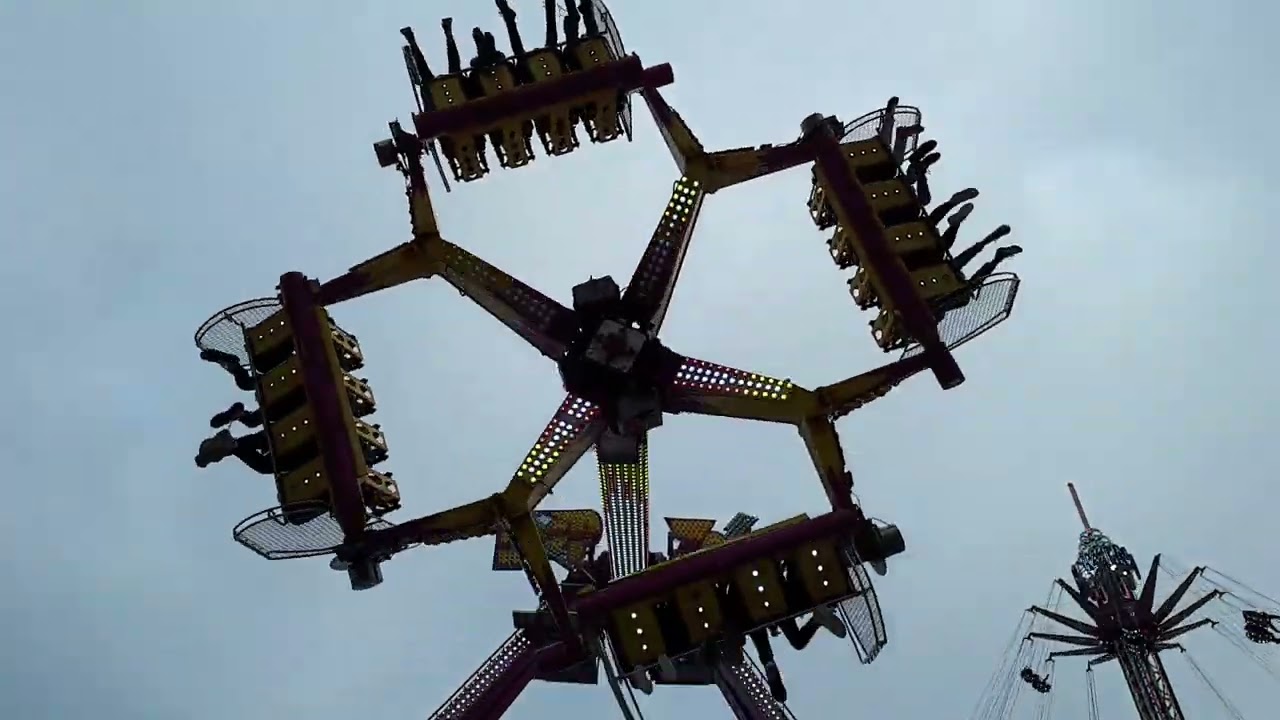 Manège Loop Zone à la fête de la Sainte Ouine Saint Malo Février 2022