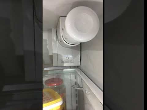 Frigidaire fridge water leak - YouTube