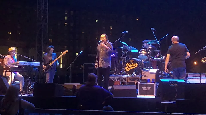 Bruce Springsteen and Southside Johnny: Sherry Dar...