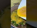 Unos huevos con espinaca mi desayuno #encasa #cocinaempirica #desayuno#huevo #espinaca