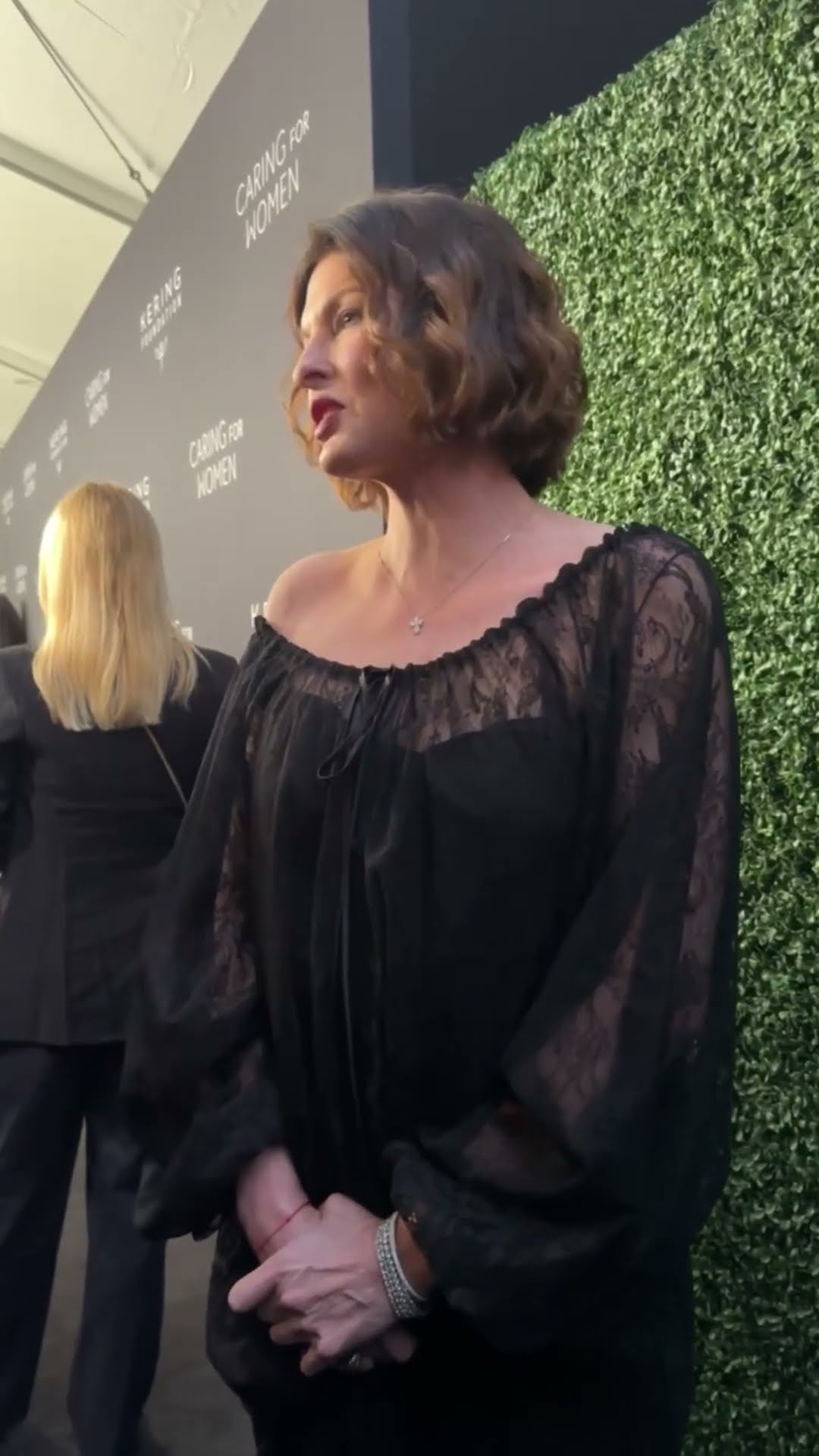 Celebs Arrive at the Caring For Women Dinner