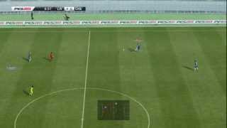 PES 2013 - Score easy goals from your own half