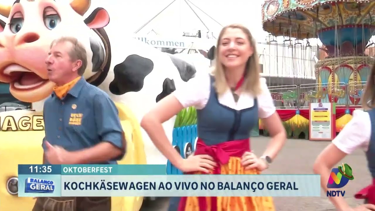 Kochkäsewagen valoriza a gastronomia típica e alegra os desfiles