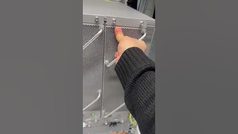 Removing the N9K-C9508-FM-G Fabric Module from a Cisco Nexus 9508 (Spine)