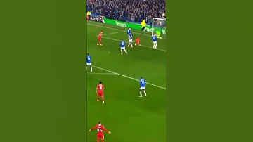 هدف ليفربول في مرمي ايفرتون و هدف التعادل بتاريخ 12 2 2025 ليفربول محمد صلاح 