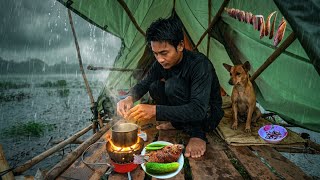 Heavy rain camping | Fishing and cooking under the rain shelter.