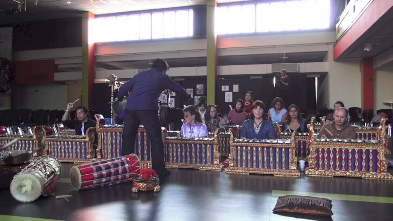 Ciaaattt...hujan mas swara santi - amstelveen