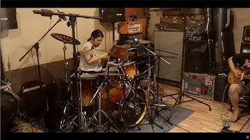 Behind the Blast: Biomorphic Engulfment