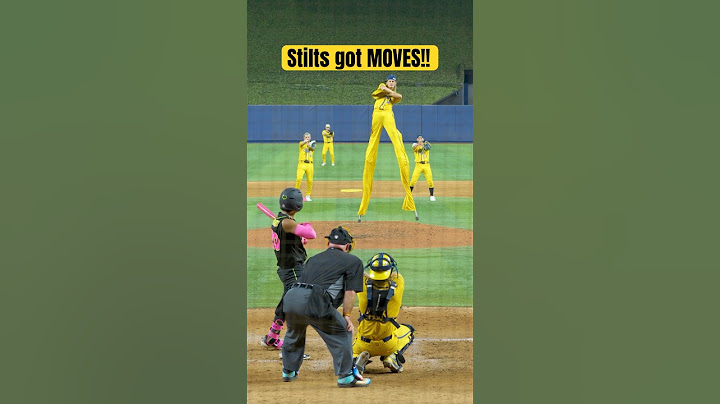 Stilts has some moves! #shorts#baseball#dance#bananaball#savannahbananabaseball #mlb#springtraining