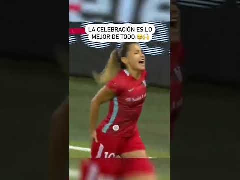 Asustó a todos con su lesión, pero le puso ritmo al festejo 💃😂 | #Shorts