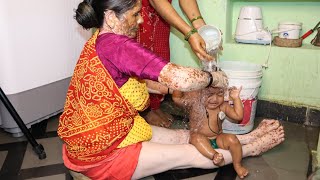 How To Bath A Baby Easy & Safe Indian Style Bath A New Born Baby Child Indian Child Bathing