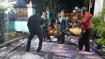 Seni: Tayub; Campur Sari;.... Lagu Njobo Njero....memang okey,.... group seni Muji Laras