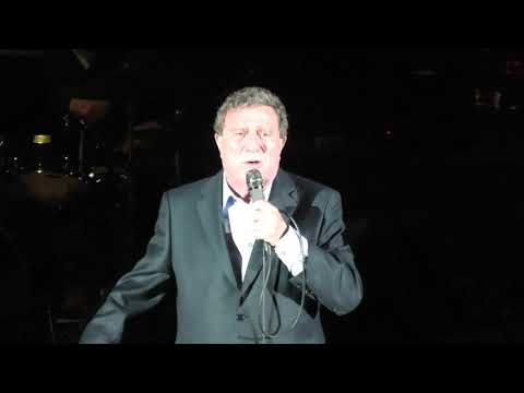 יהורם גאון בהיכל התרבות הנני כאן 