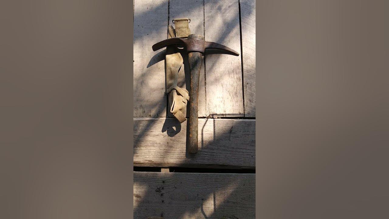 M1910 US entrenching tool pick axe mattock military surplus ginseng