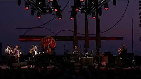 « Hey Eugene! » live avec Pink Martini